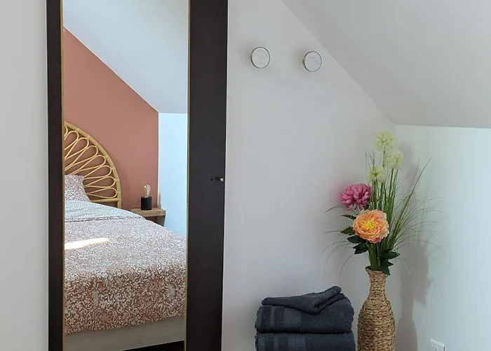 La - Chez Gally A Angers * Ле Пон-де-Се